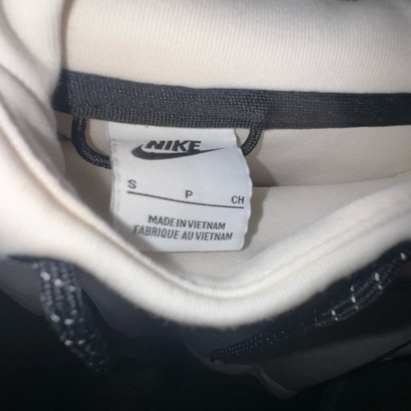 Nike Tech Fleece pullover White Hoodie - Picture 4 of 4